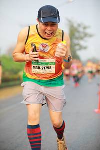 BIB: 47204, 109
                            <button type="button" onclick="openModal(9011301)" class="btn btn-primary btn-sm float-right btn-popup" data-toggle="modal" data-target=".modal-high-quality">
                        <i class="fas fa-shopping-cart"></i> Add to Cart
                    </button>
                                            <button type="button" onclick="isThisMe(9011301, true)" class="btn btn-success btn-sm float-right btn-popup btn-isme hidden" data-toggle="tooltip" data-placement="bottom" title="นี่คือรูปของคุณใช่ไหม คลิกที่นี่เพื่อเอาเข้าอัลบั้ม">
                        <i class="fas fa-plus"></i> Add to album
                    </button>
                    <button type="button" onclick="isThisMe(9011301, false)" class="btn btn-warning btn-sm float-right btn-popup btn-isnotme hidden">
                        <i class="fas fa-ban"></i> Remove from album
                    </button>